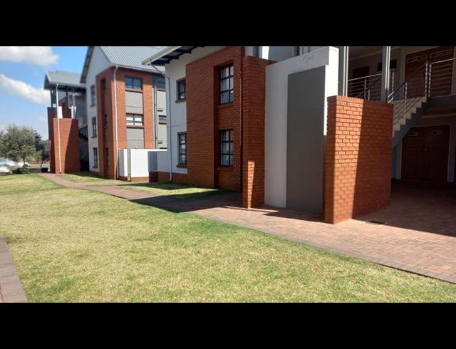 3 BEDROOM APARTMENT FOR SALE IN GLEN MARAIS